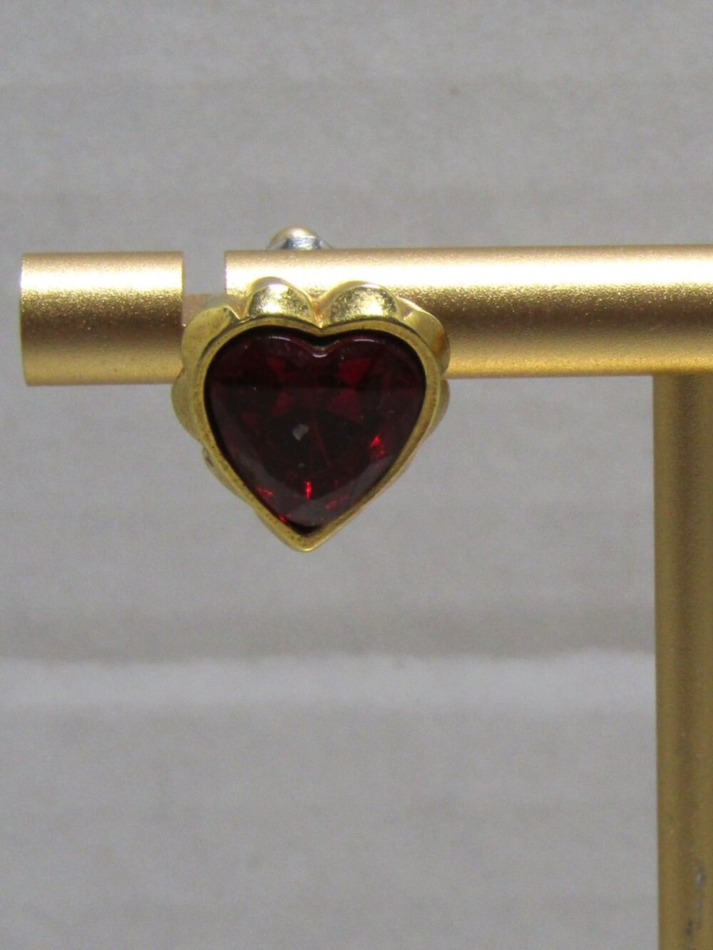 Vintage Avon Heart Earrings Red Glass Rhinestone Gold Tone Studs 1/4” EUC